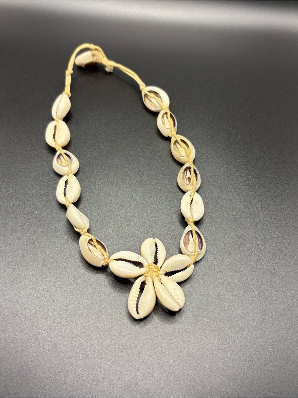 Vintage Cowrie Shell Choker Necklace Cream Boho Beach Flower Focal 16”